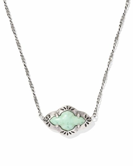 Abbie Vintage Silver Etch Frame Short Pendant Necklace